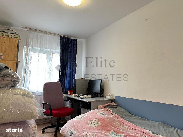 4 camere, apartament de vanzare Bihor judet, Rogerius 9238 •