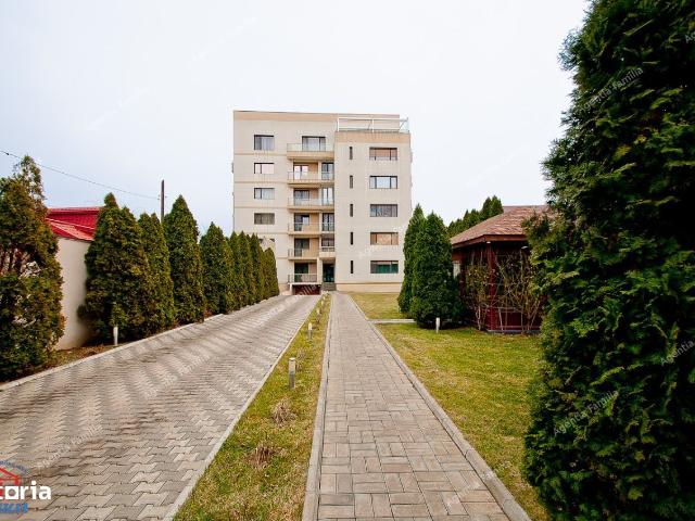 4 camere, apartament de vanzare Galati judet, Bulevardul George Cosbuc 8420 •