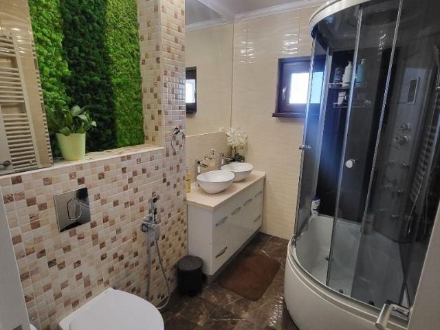 4 camere, apartament de vanzare Dolj judet, 1 Mai 9191 •