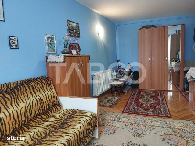4 camere, apartament de vanzare Sibiu judet, Cisnadie 8801 •