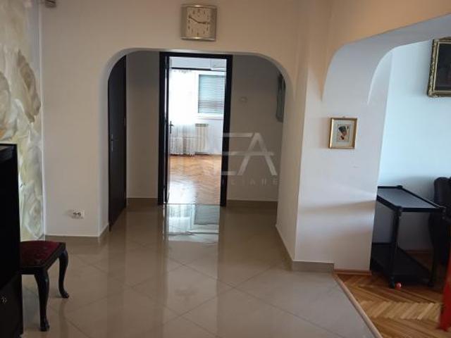 4 Camere | Bd. Unirii Piața Alba Iulia | 93 mp Utili | Decomandat