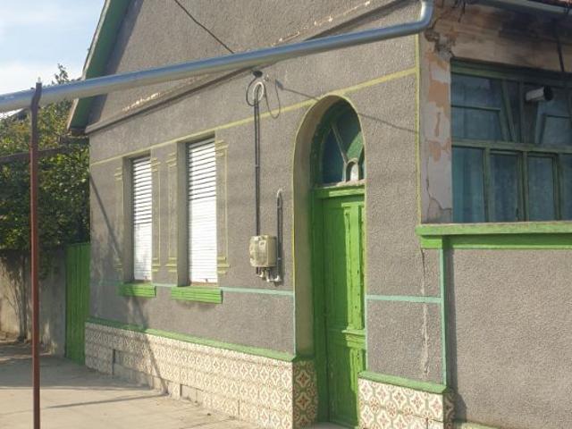 Vand casa loc. Dorobanti la Pret Redus
