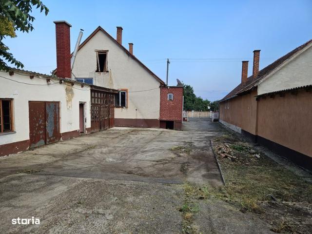 4 camere, casa de vanzare Bihor judet, Oradea 9182 •