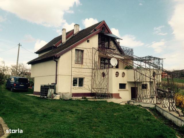 4 camere, casa de vanzare Bihor judet, Strada Adevarului 9242 •