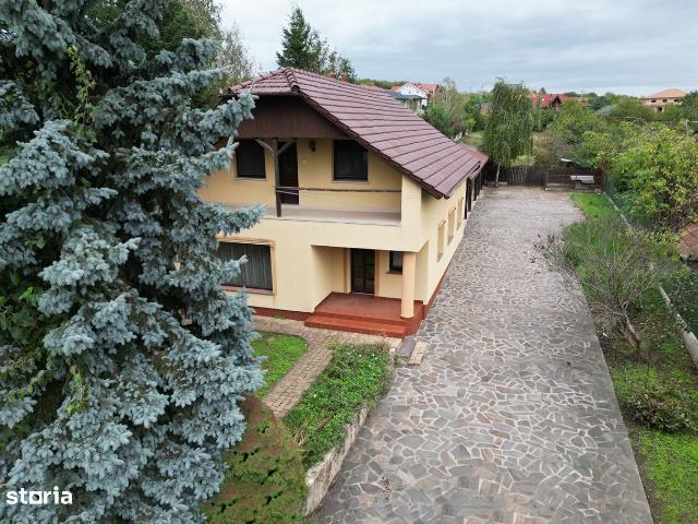 4 camere, casa de vanzare Bihor judet, Strada Izvorului 8990 •