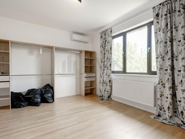 4 camere, casa de vanzare Bucuresti judet, Strada Oasului 8929 •