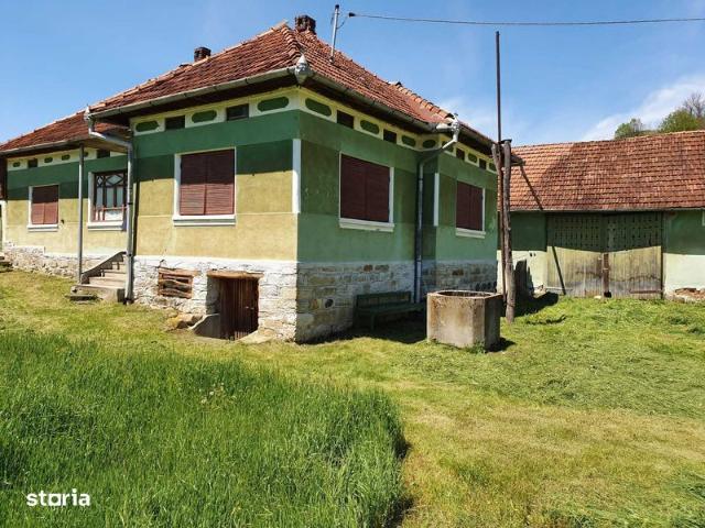 4 camere, casa de vanzare Hunedoara judet, Orastie 9180 •