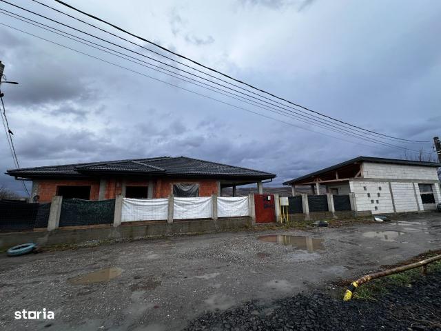 4 camere, casa de vanzare Hunedoara judet, Hunedoara 8659 •