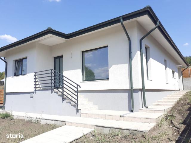 4 camere, casa de vanzare Iasi judet, Valea Lupului 9267 •