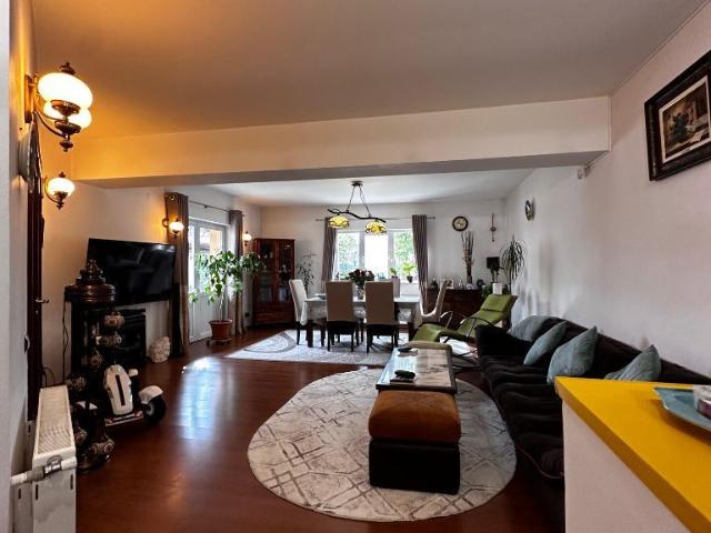 4 camere, casa de vanzare Ilfov judet, Otopeni 8979 •