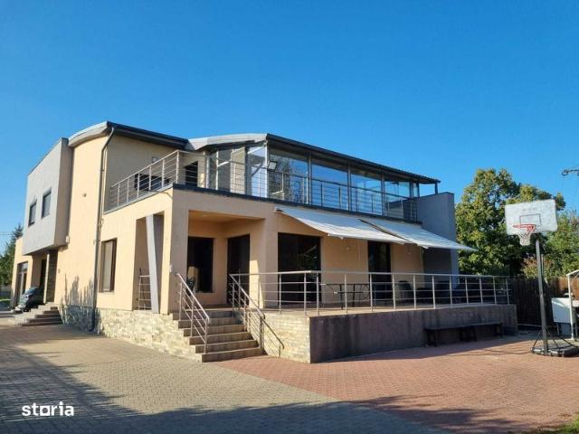 Casa S+P+E 301 mp, teren intravilan 2.297 mp, cartier Clocociov