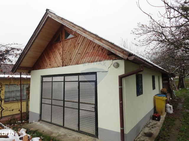 Casă / Vilă cu 4 camere de vânzare Baia Sprie