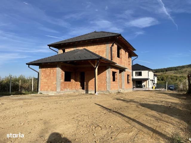 4 camere, casa de vanzare Sibiu judet, Turnisor 9213 •
