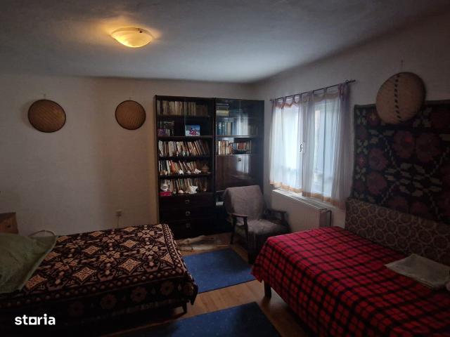 4 camere, casa de vanzare Prahova judet, Comarnic 9166 •