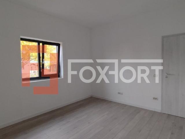 4 camere, casa de vanzare Timis judet, Sanmihaiu Roman 9027 •