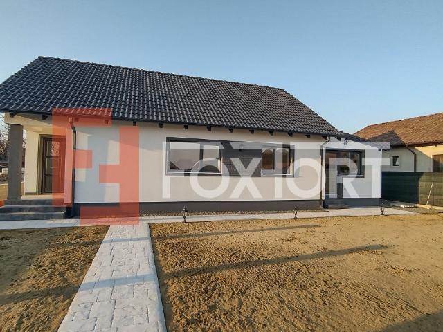 4 camere, casa de vanzare Timis judet, Sanmihaiu Roman 9237 •
