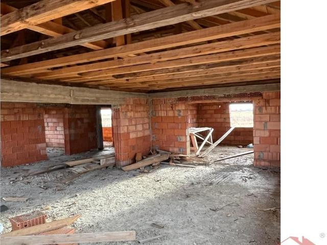 4 camere, casa de vanzare Vrancea judet, Strada Alunului 8395 •