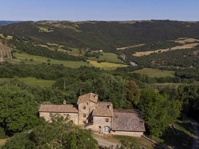 4 Camere da Letto Fattoria in Toscana In Vendita A1190. 220m² Castiglione d'Orcia