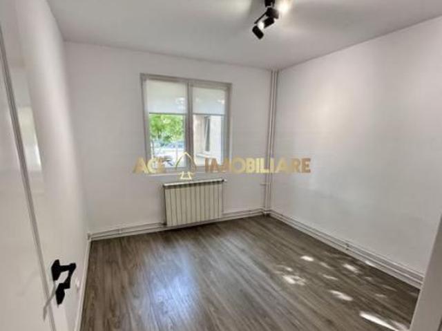 4 Camere de inchiriat | Aparatorii Patriei | Metrou | Birou | Centrala