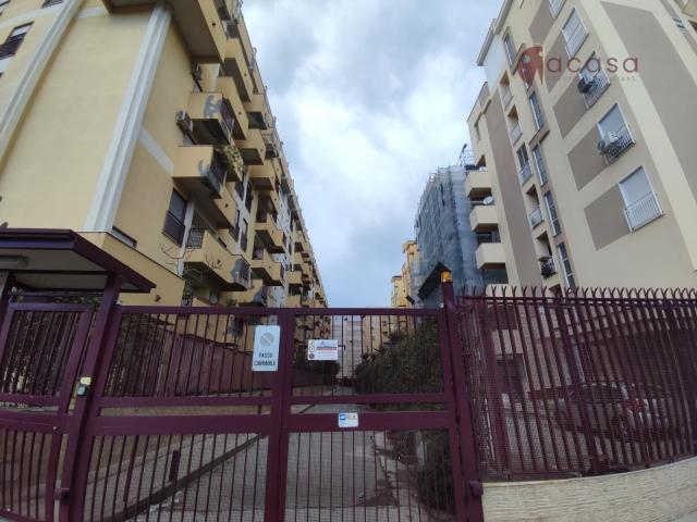 4 Camere per studentesse in Via G. Roccella Zona Università