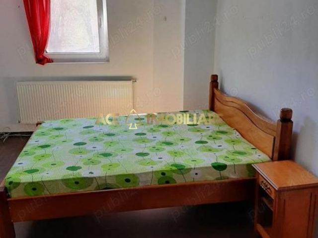 4 Camere | Piata Unirii | Proximitate Metrou | Renovat |Loc de Parcare