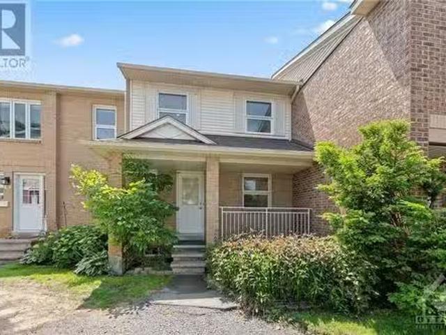 4 Castlebrook Lane Unit#C, Ottawa, ON, K2G 5E3 townhouse for.