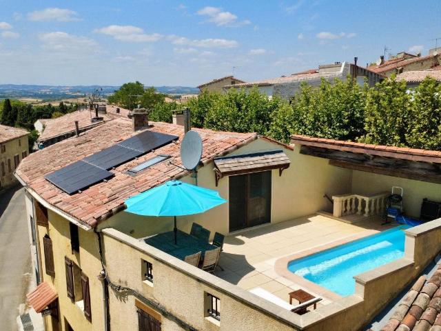 4 chambres, piscine et vue spectaculaire sur les Pyrénées 176m² Cailhau
