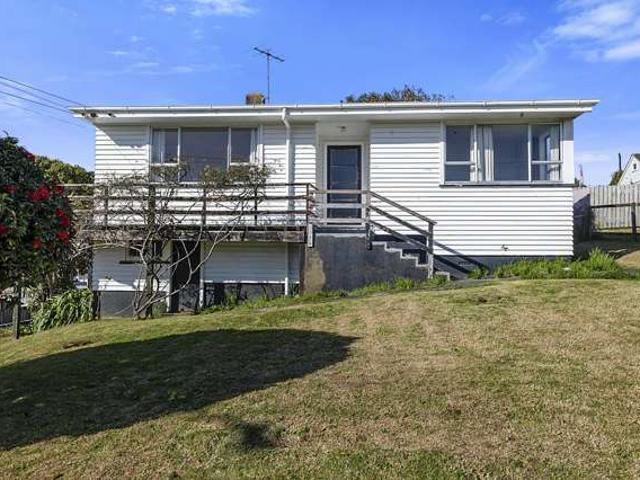 4 Clerke Place, Marfell, New Plymouth