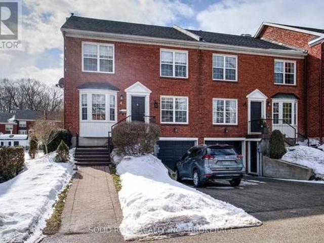 4 Country Club Place, Brockville, ON, K6V 6T5 townhouse for sale | Listing ID X12010 | Royal LePage
