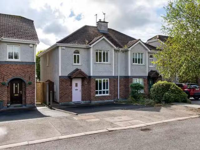 4 Danesfort, Monksland, Athlone, Co. Roscommon, N37N623 is for.