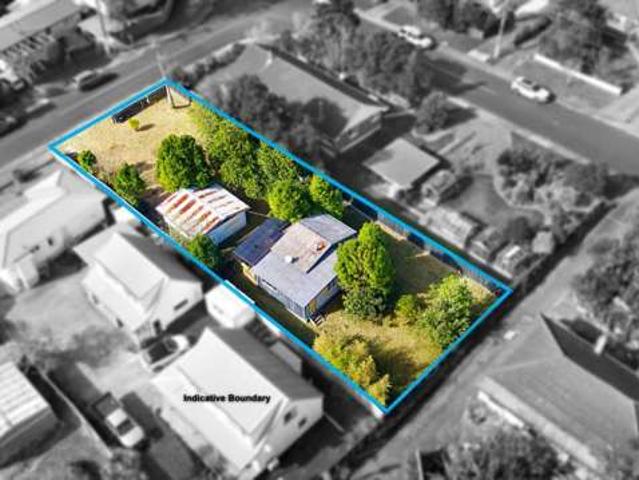 4 Dawnhaven Drive, Te Atatu Peninsula, Waitakere City