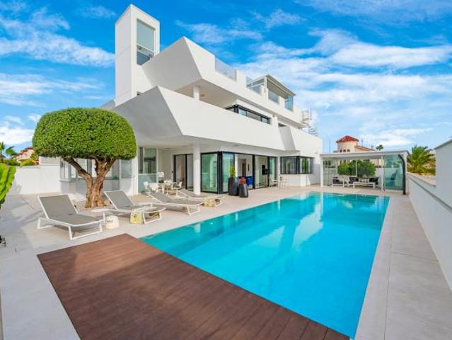 4 Dormitorio Casa Urb. La Marina Alicante LS87553406