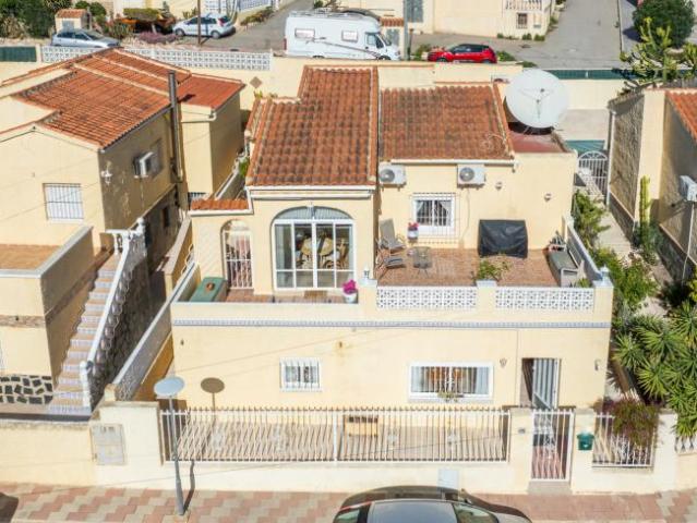 4 Dormitorio Casa Urb. La Marina Alicante 99561323