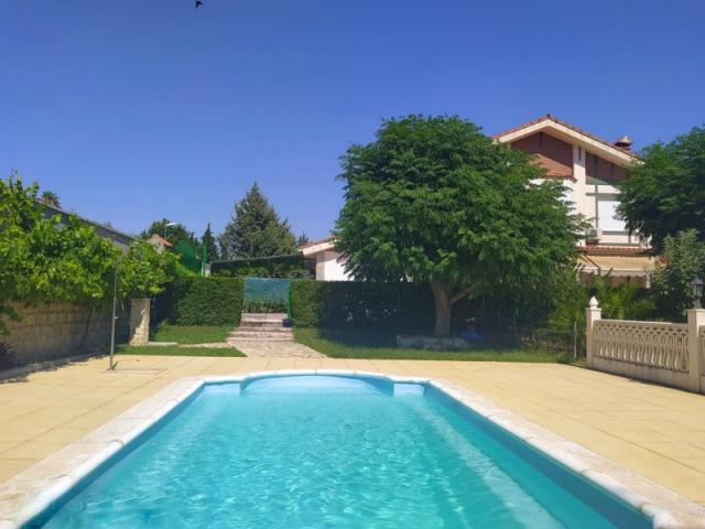 4 Dormitorio Casa Malpartida De Cáceres Cáceres LS78114530
