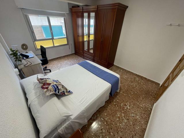 4 Dormitorio Shared Living/Roommate Alicante Alicante 87510815