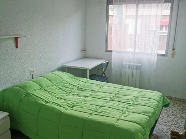 4 Dormitorio Shared Living/Roommate Granada Granada 98364859