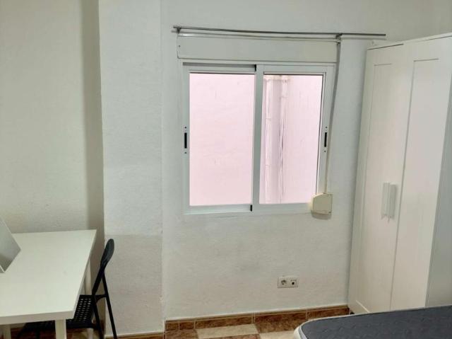 4 Dormitorio Shared Living/Roommate Granada Granada 98402857