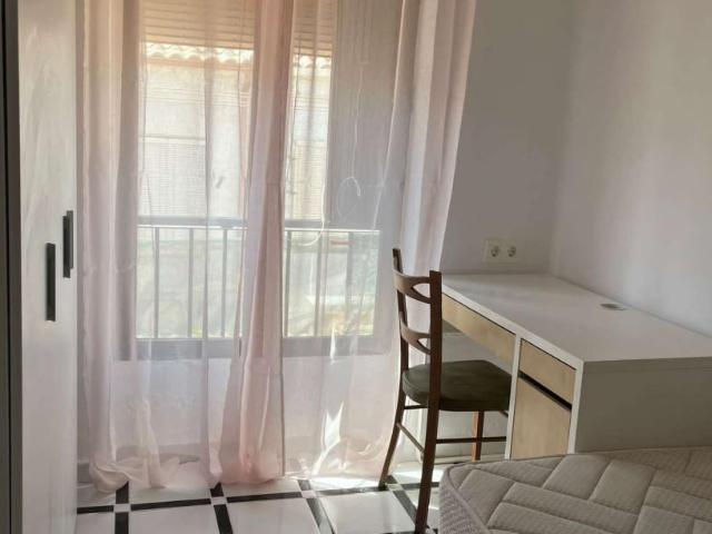 4 Dormitorio Shared Living/Roommate Granada Granada 98572855