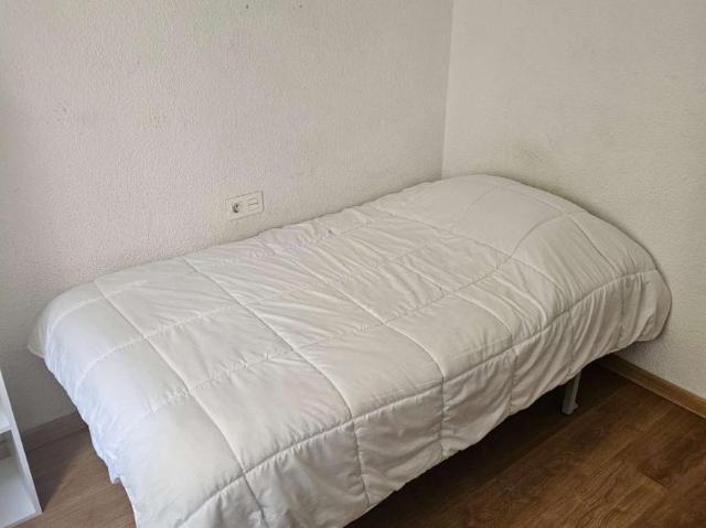 4 Dormitorio Shared Living/Roommate Granada Granada 99519434