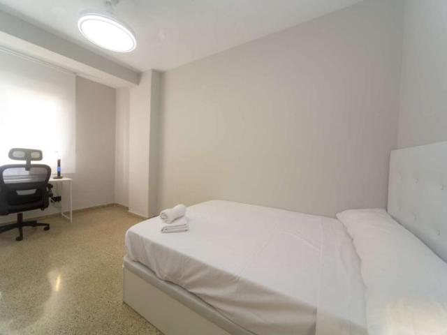 4 Dormitorio Shared Living/Roommate Granada Granada 104144533