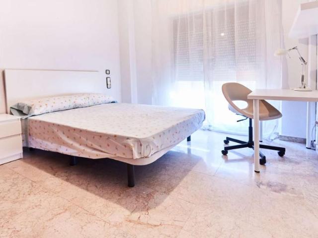 4 Dormitorio Shared Living/Roommate Seville Seville 97384486