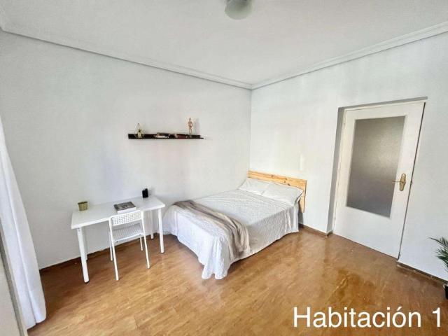 4 Dormitorio Shared Living/Roommate Seville Seville 103217921