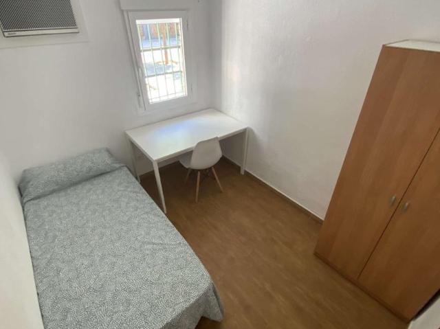 4 Dormitorio Shared Living/Roommate Seville Seville 103217925