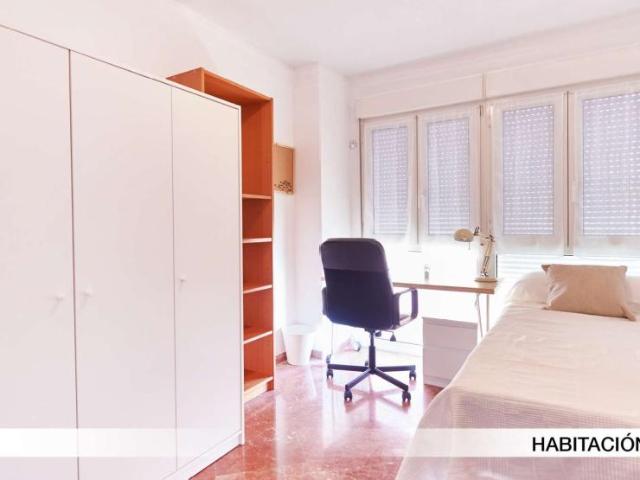 4 Dormitorio Shared Living/Roommate Seville Seville LS101731944
