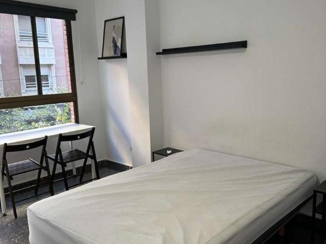4 Dormitorio Shared Living/Roommate Valencia Valencia 104800082