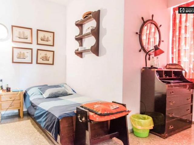 4 Dormitorio Shared Living/Roommate Valencia Valencia 54279817