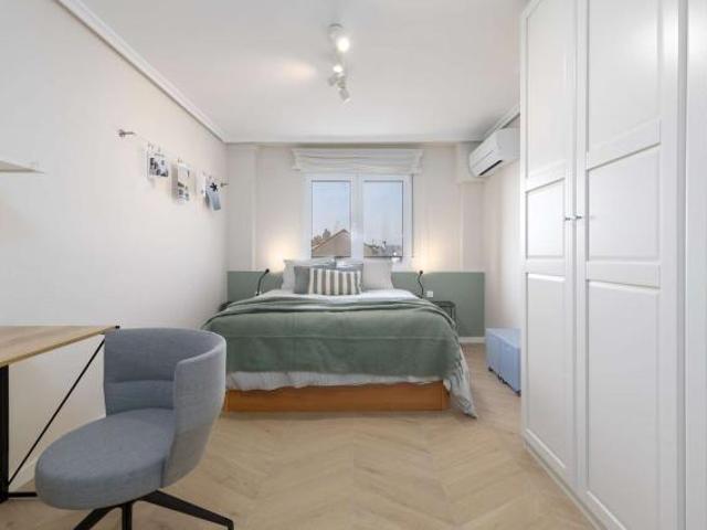 4 Dormitorio Shared Living/Roommate Valencia Valencia 73572978
