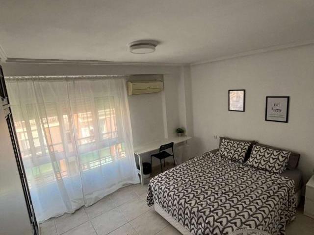 4 Dormitorio Shared Living/Roommate Valencia Valencia 80281663