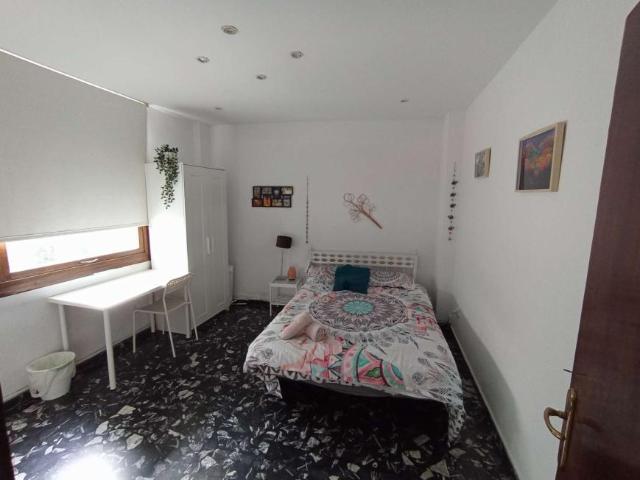 4 Dormitorio Shared Living/Roommate Valencia Valencia 98057380