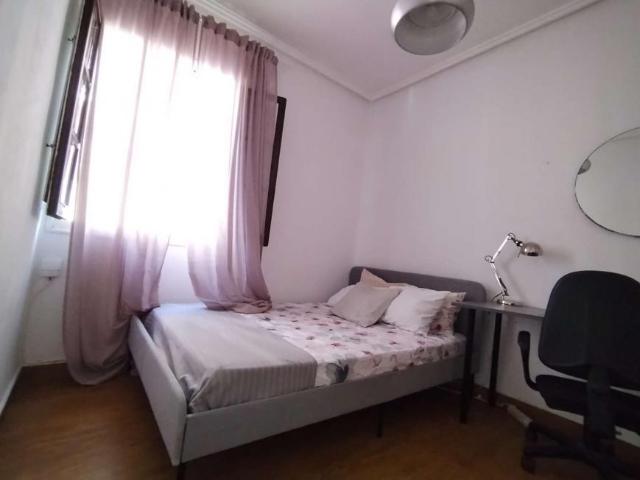 4 Dormitorio Shared Living/Roommate Valencia Valencia 90929816